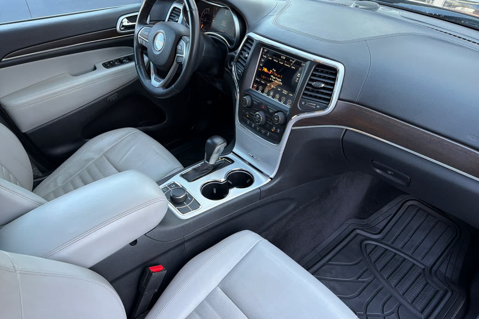 Thumbnail: 2018 Jeep Grand Cherokee - 18