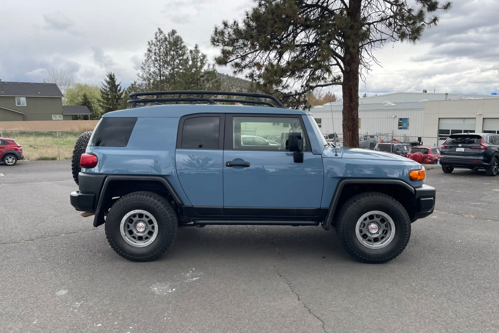 Thumbnail: 2014 Toyota FJ Cruiser - 6