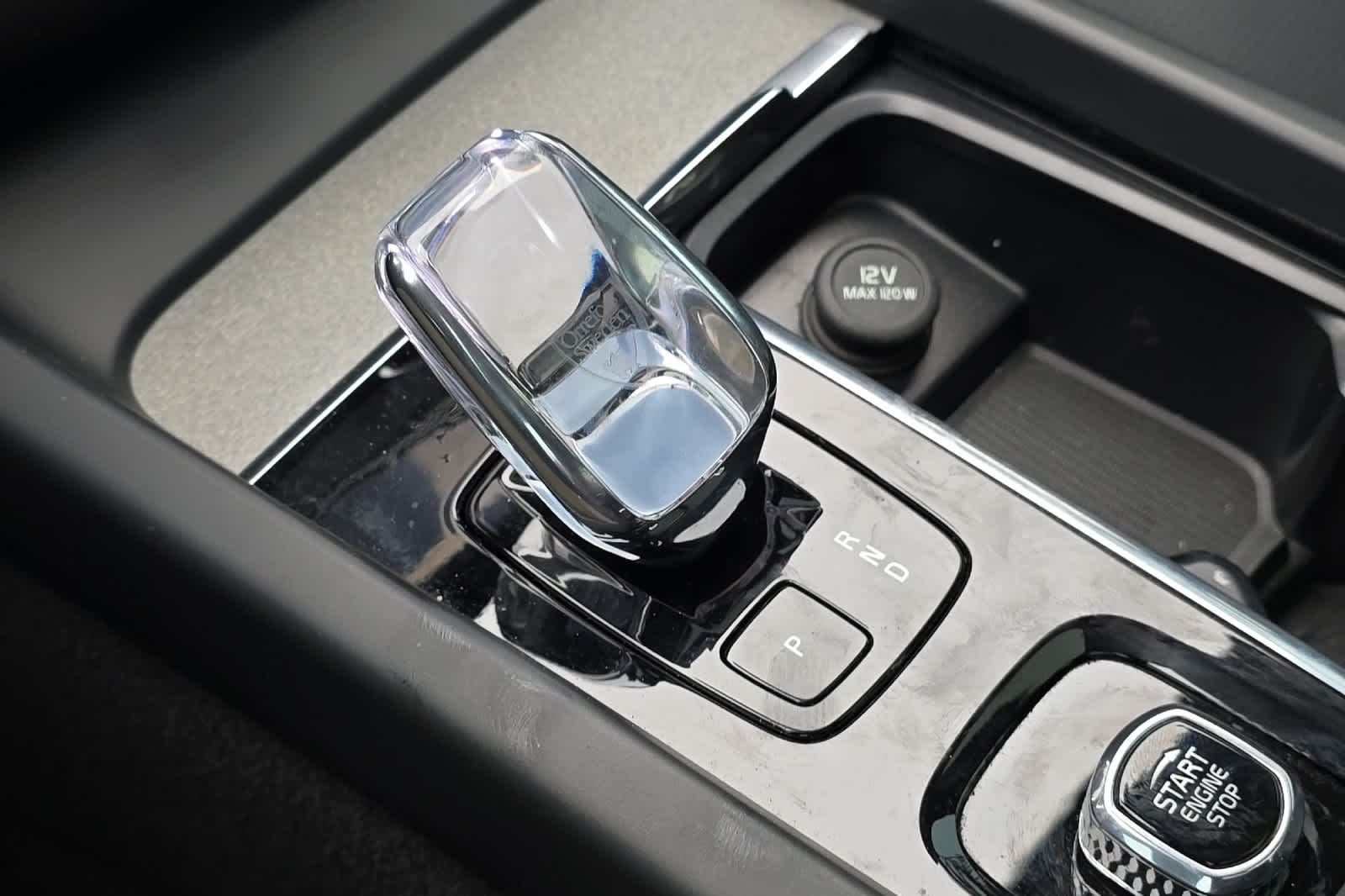 Thumbnail: 2024 Volvo S60 - 24