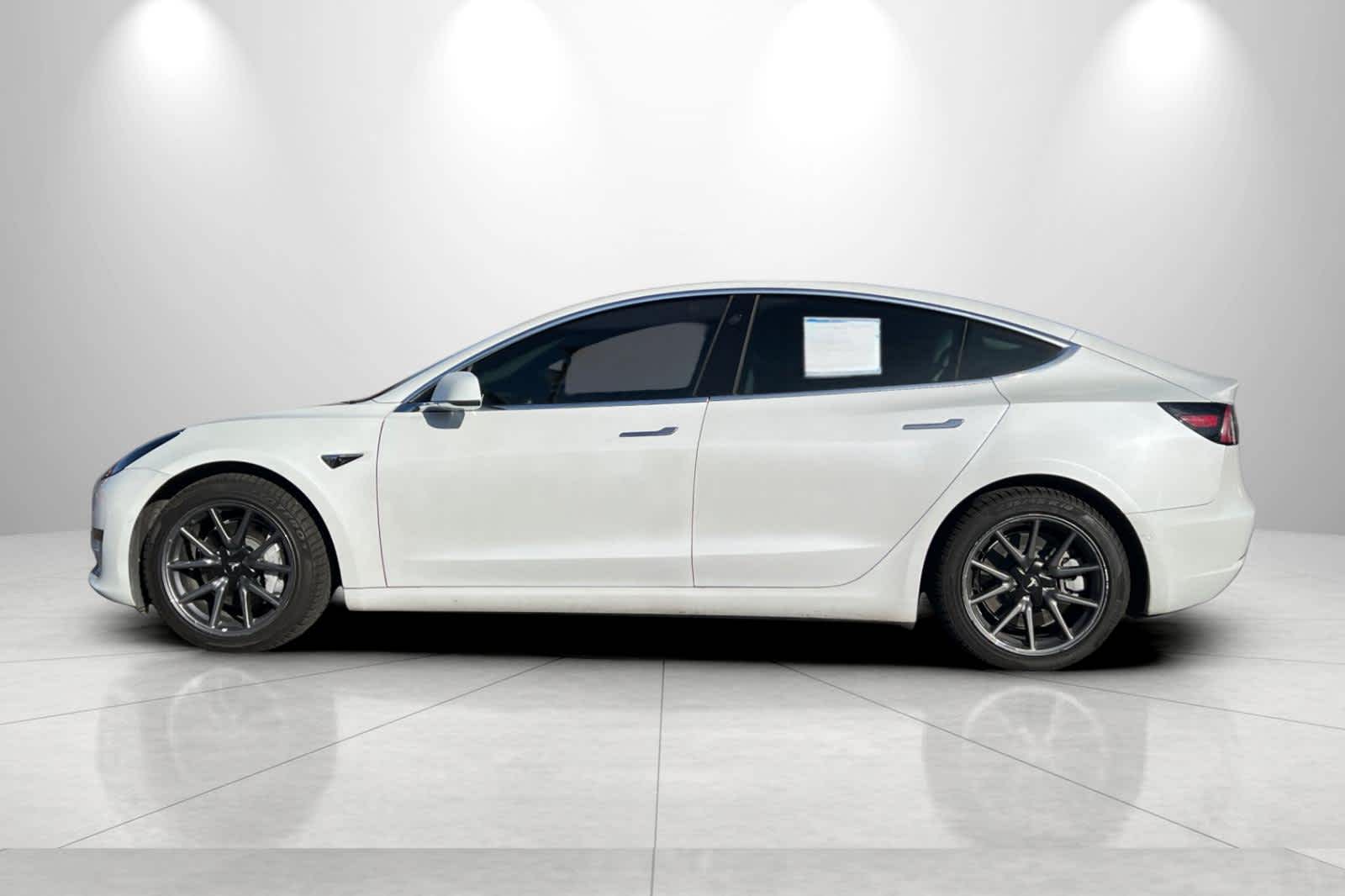 Thumbnail: 2019 Tesla Model 3 - 5