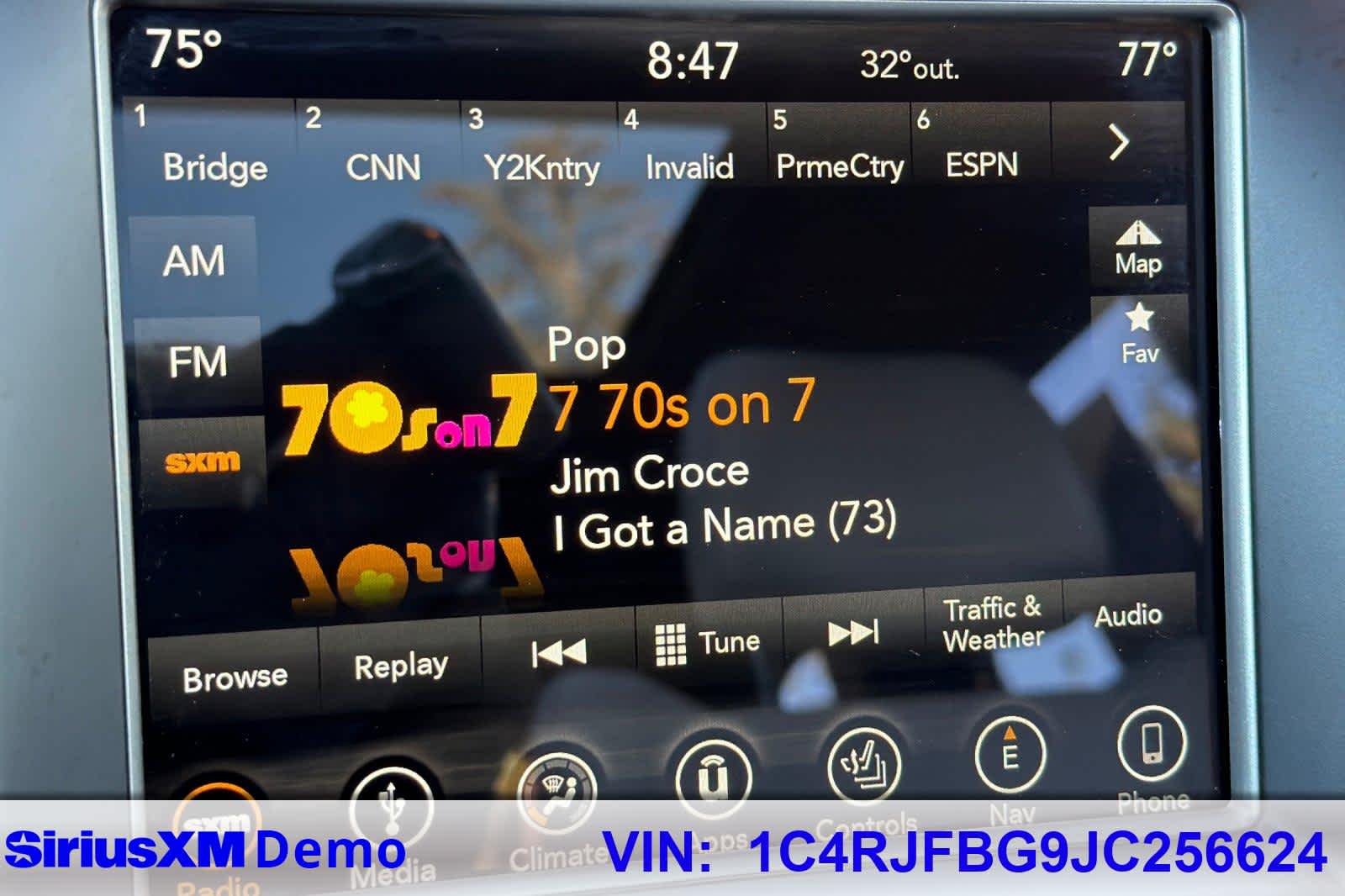 Thumbnail: 2018 Jeep Grand Cherokee - 29