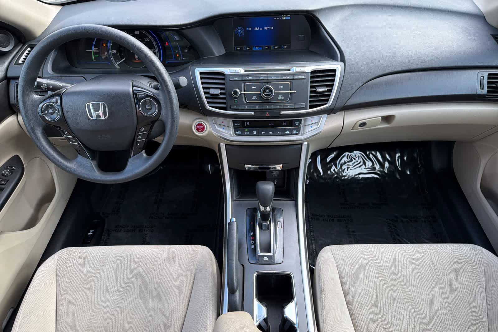 2015 Honda Accord Hybrid photo 3