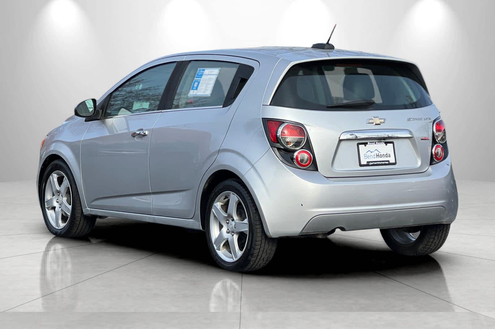 Thumbnail: 2015 Chevrolet Sonic - 6