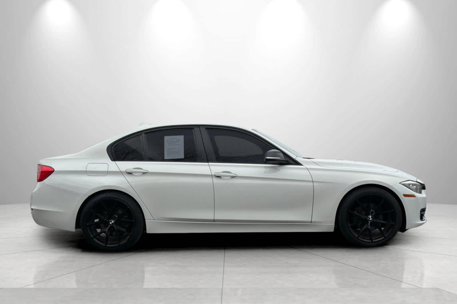 Thumbnail: 2012 BMW 3 Series - 8