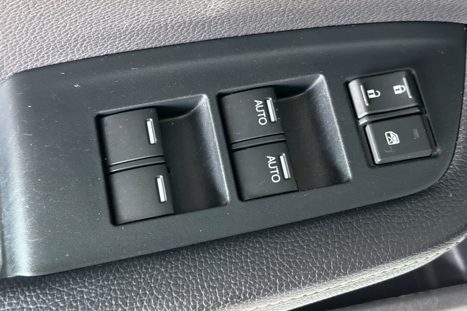 Thumbnail: 2023 Honda Ridgeline - 15