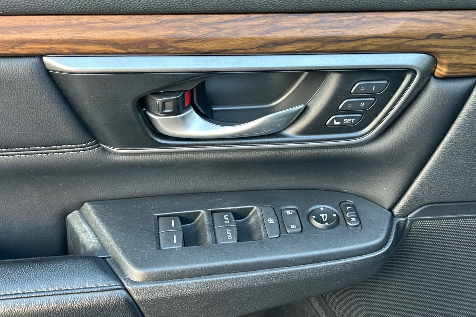 Thumbnail: 2018 Honda CR-V - 15