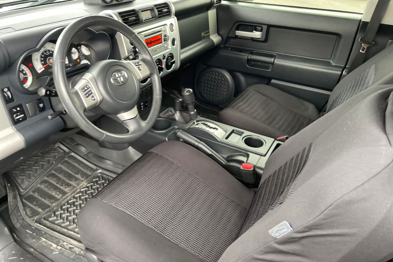 Thumbnail: 2014 Toyota FJ Cruiser - 9