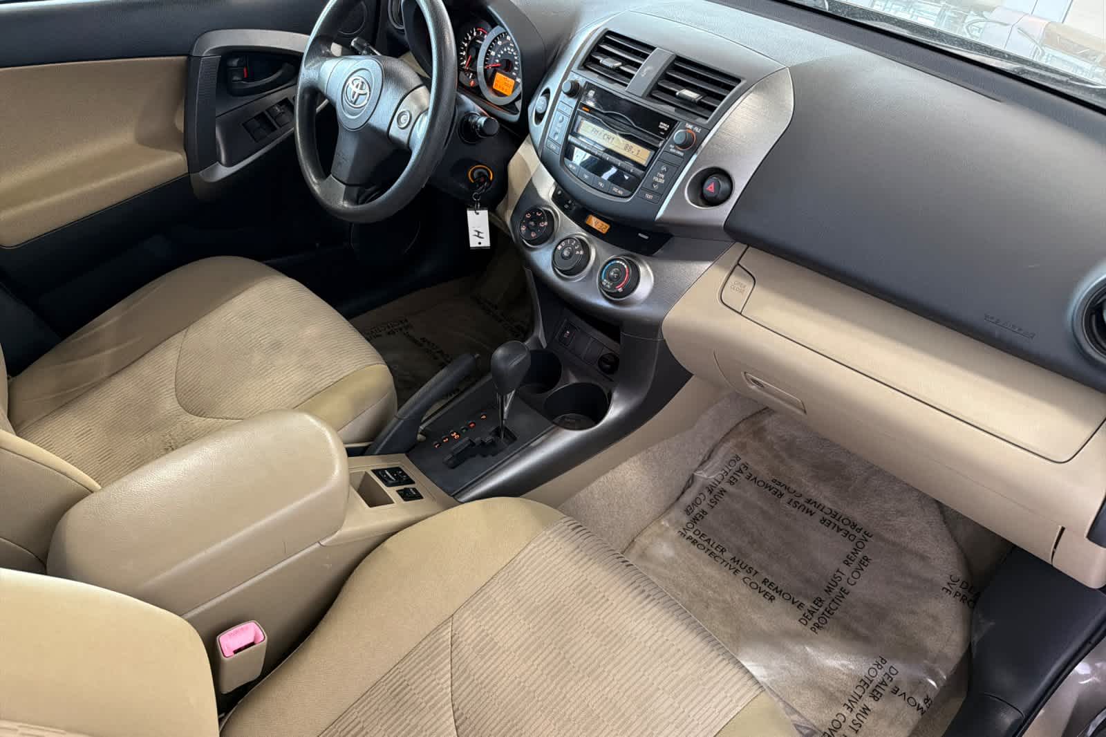 Thumbnail: 2011 Toyota RAV4 - 18