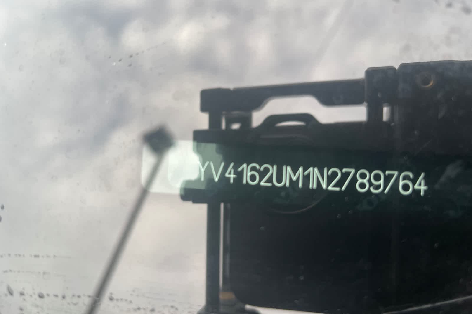 Thumbnail: 2022 Volvo XC40 - 16