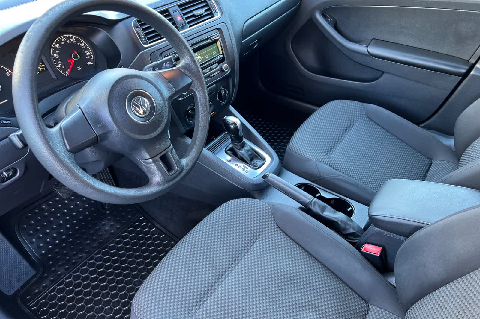 Thumbnail: 2014 Volkswagen Jetta - 13