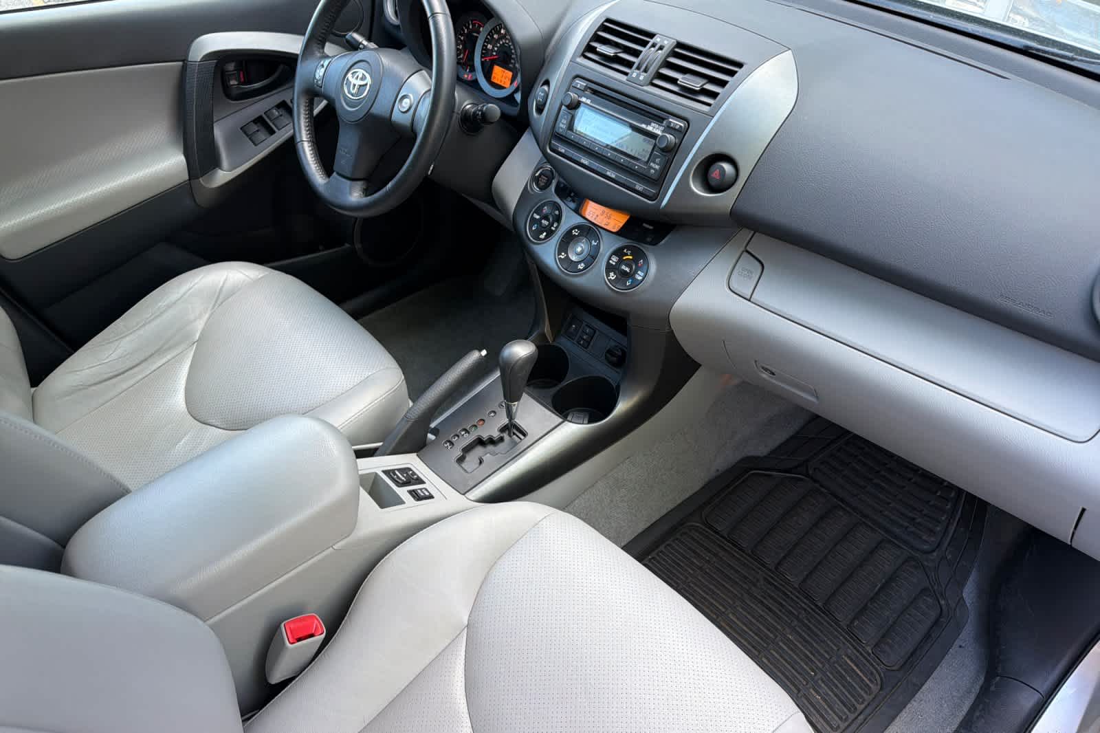 Thumbnail: 2012 Toyota RAV4 - 18