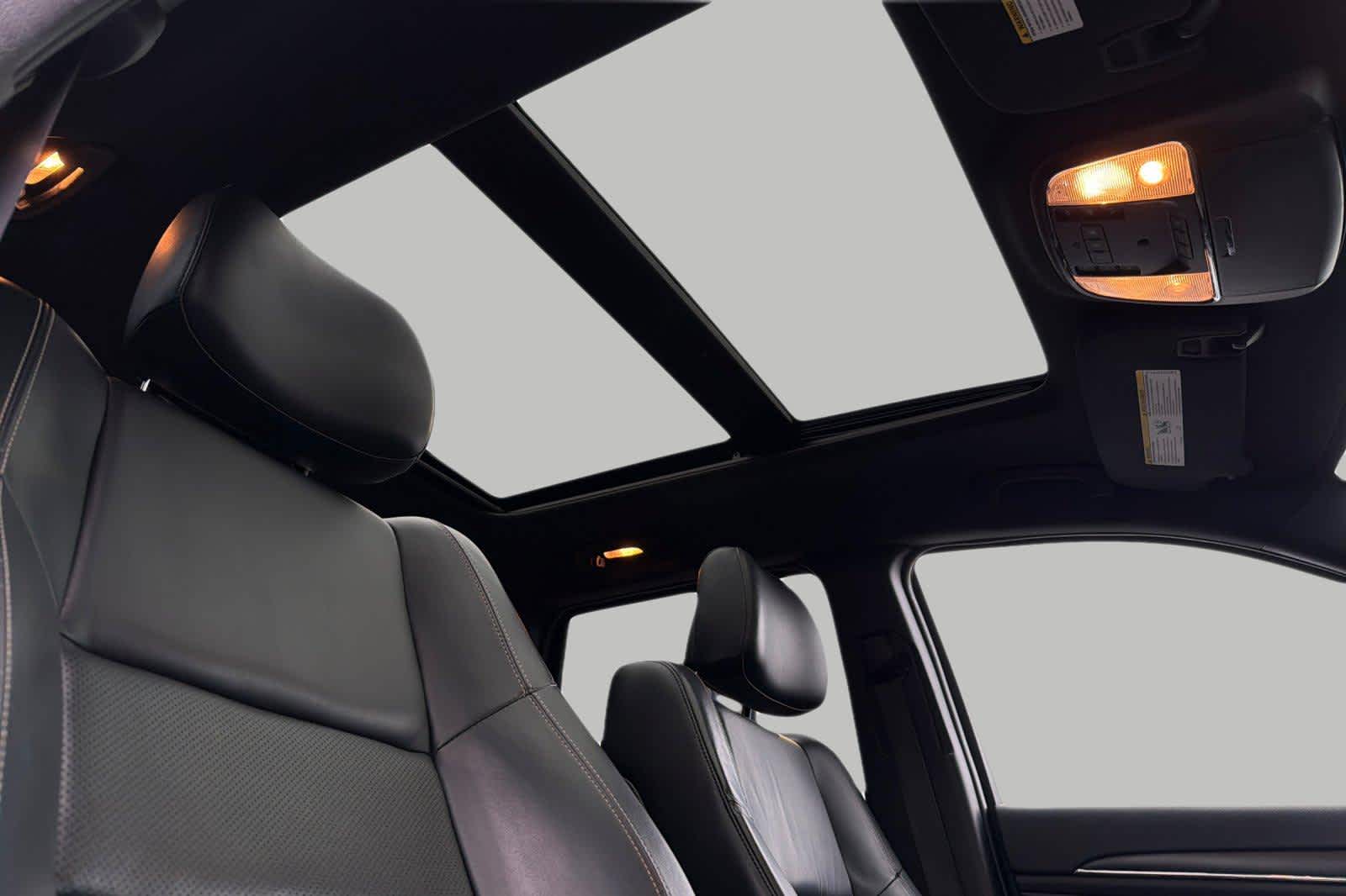 Thumbnail: 2015 Jeep Grand Cherokee - 19