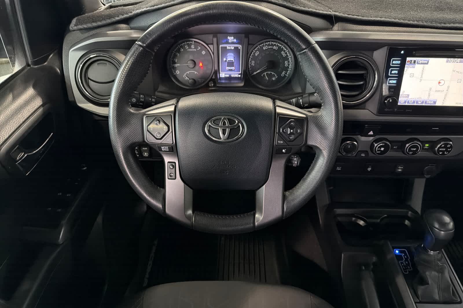 Thumbnail: 2017 Toyota Tacoma - 16