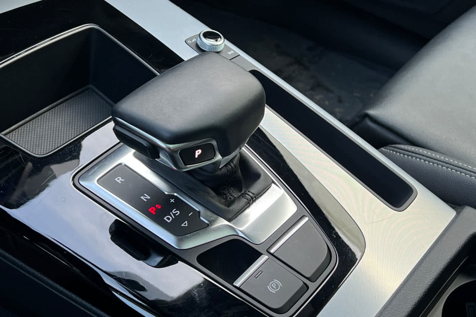 Thumbnail: 2025 Audi Q5 - 23