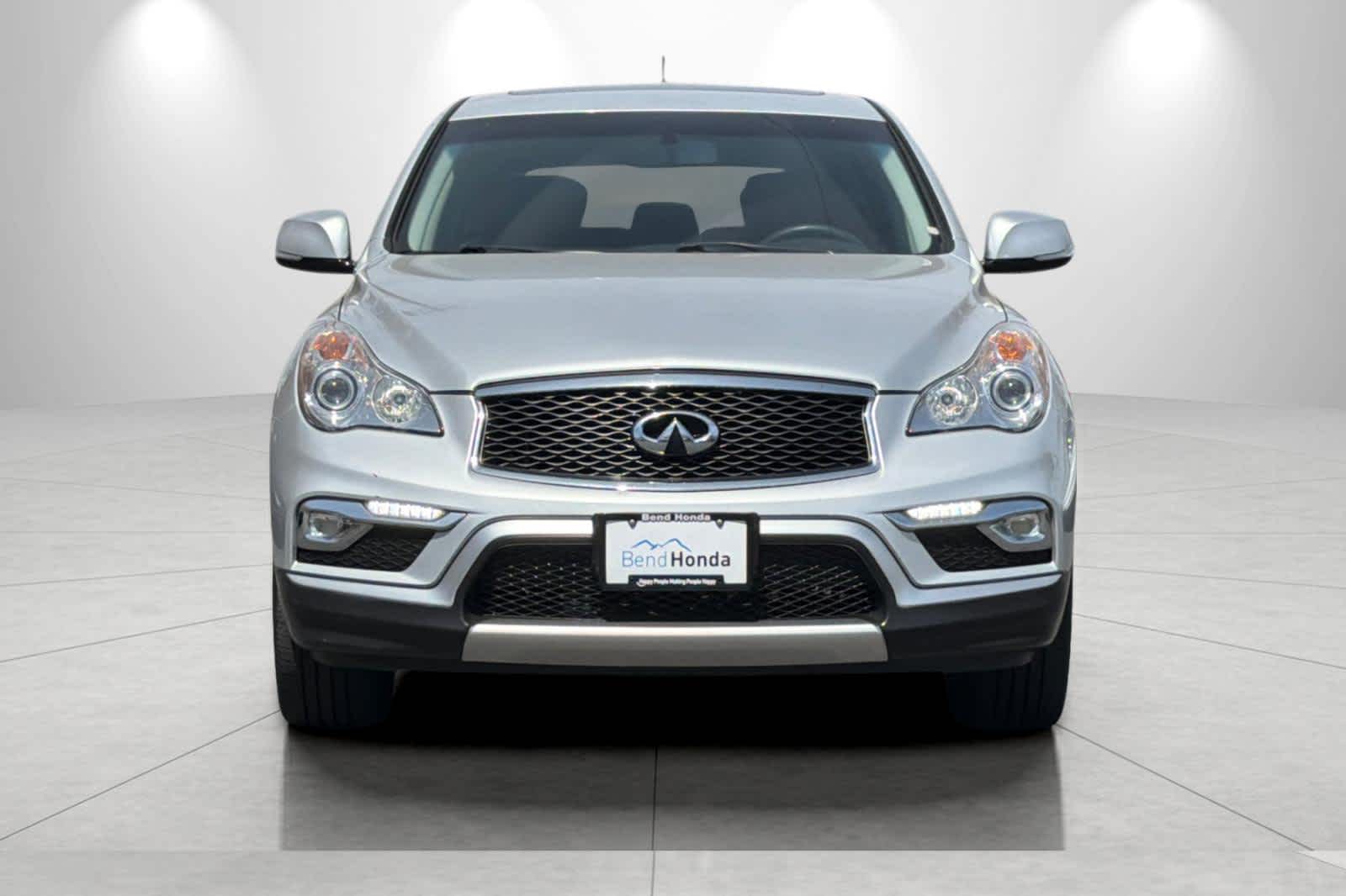 Thumbnail: 2017 INFINITI QX50 - 10