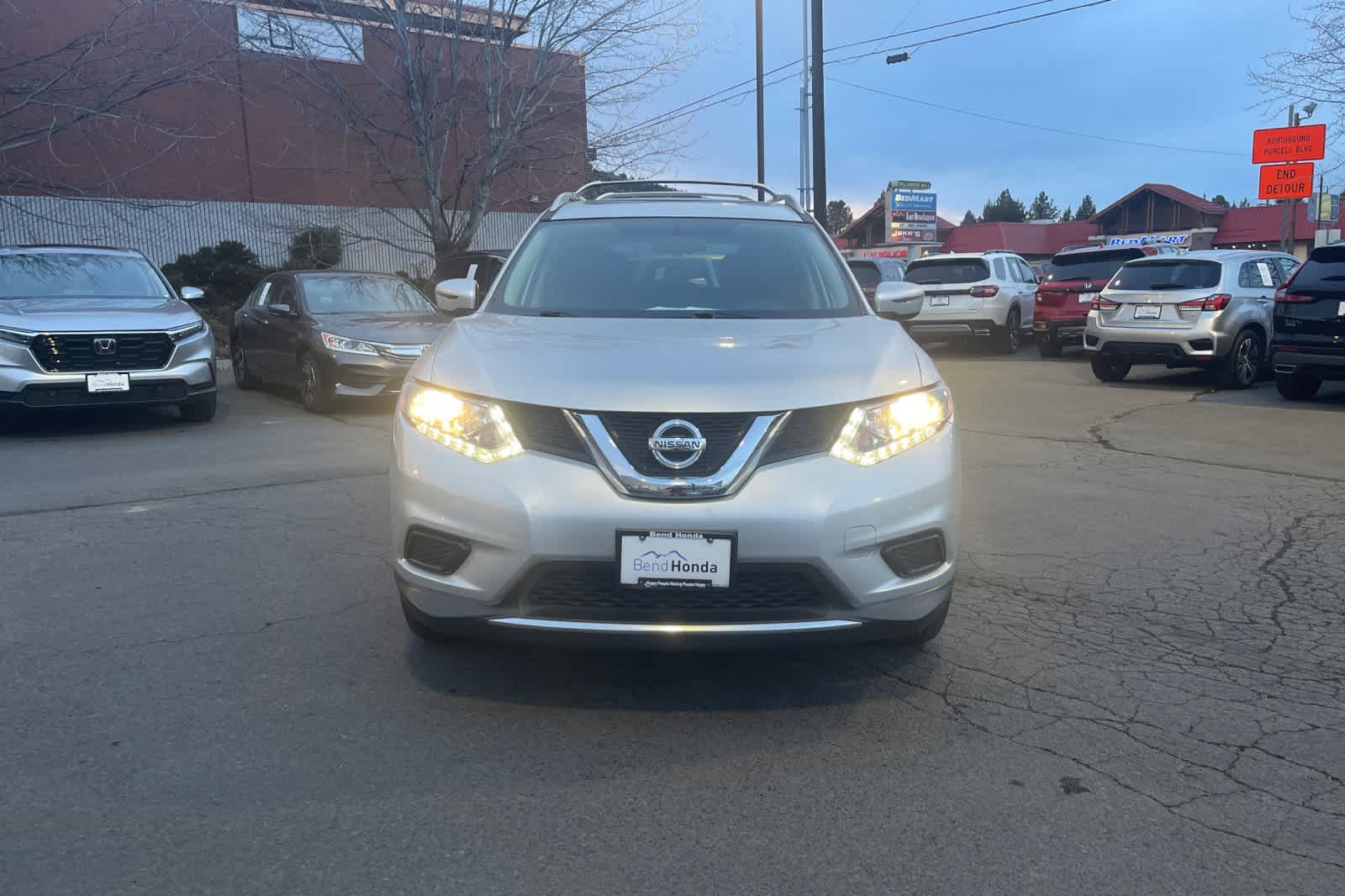 Thumbnail: 2016 Nissan Rogue - 10