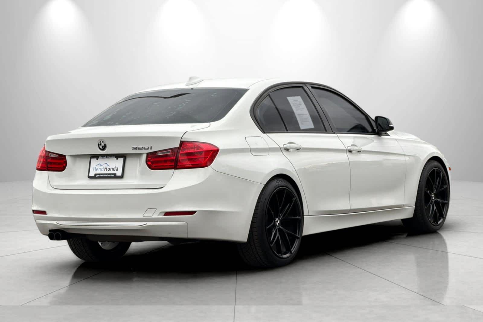 Thumbnail: 2012 BMW 3 Series - 2