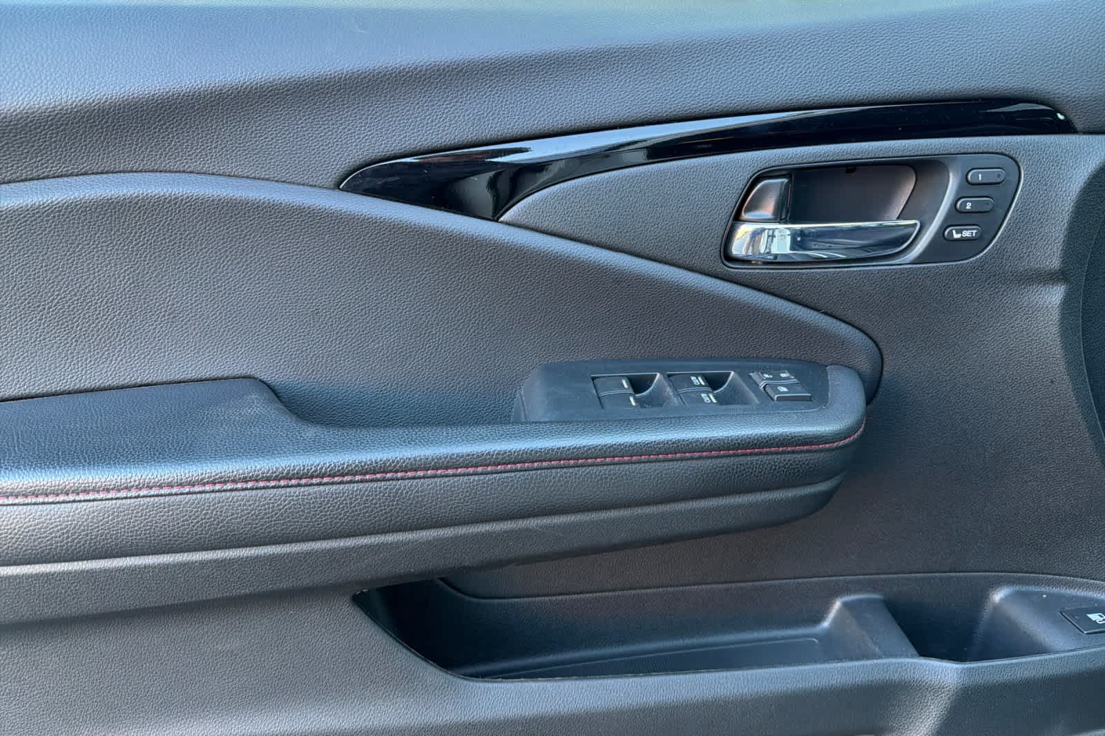 Thumbnail: 2023 Honda Ridgeline - 13