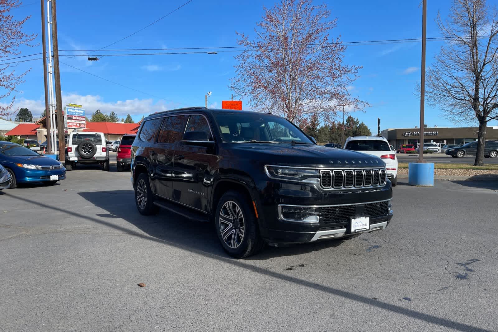 Thumbnail: 2024 Jeep Wagoneer - 7