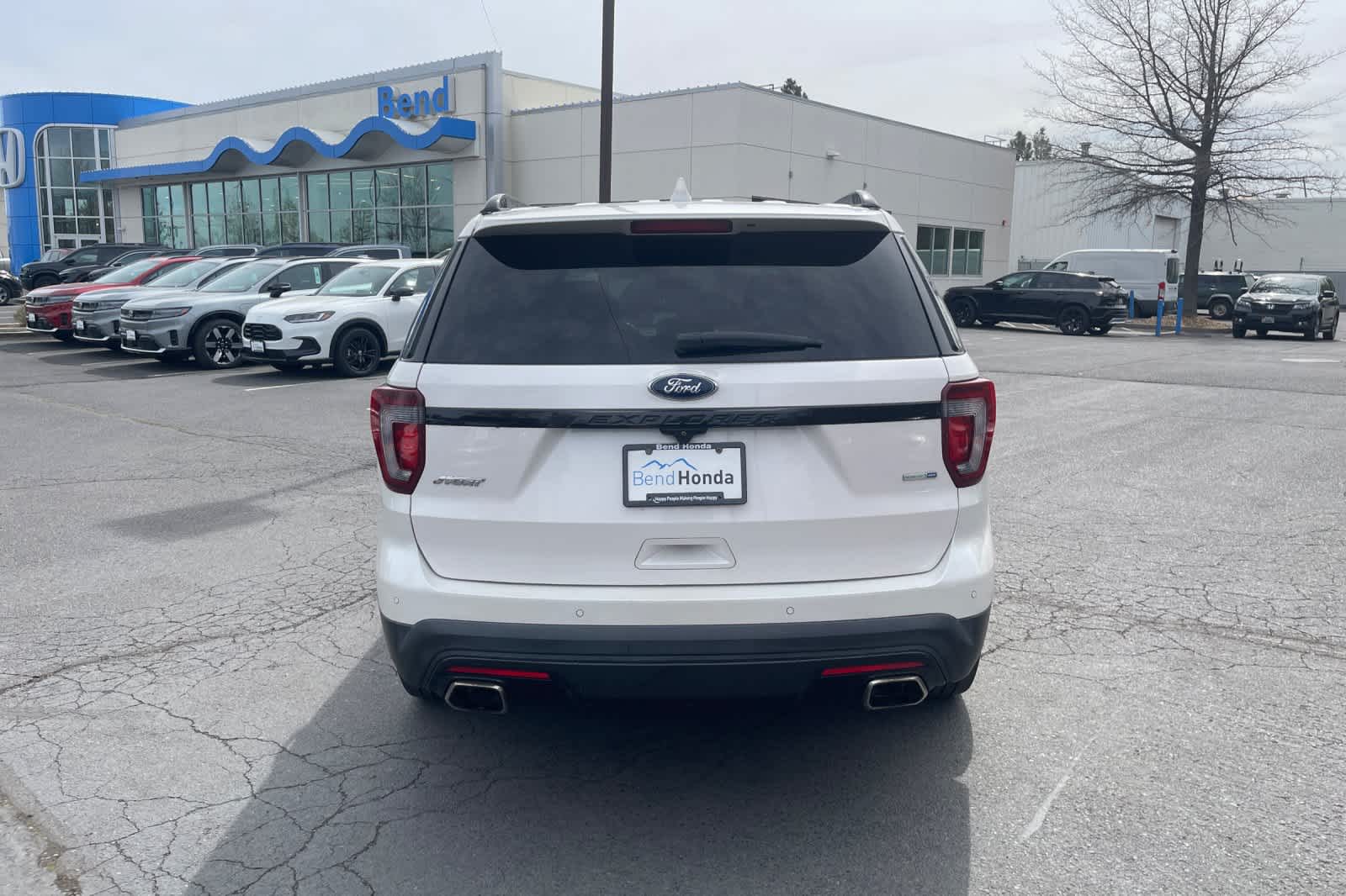 Thumbnail: 2017 Ford Explorer - 4