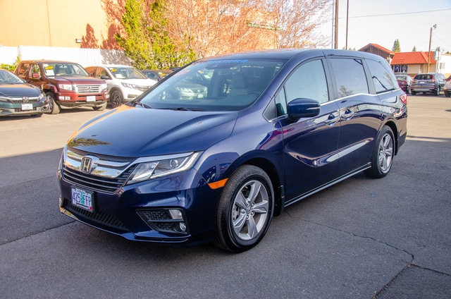 Used 2018 Honda Odyssey Van Obsidian Blue Pearl For Sale In Bend Or