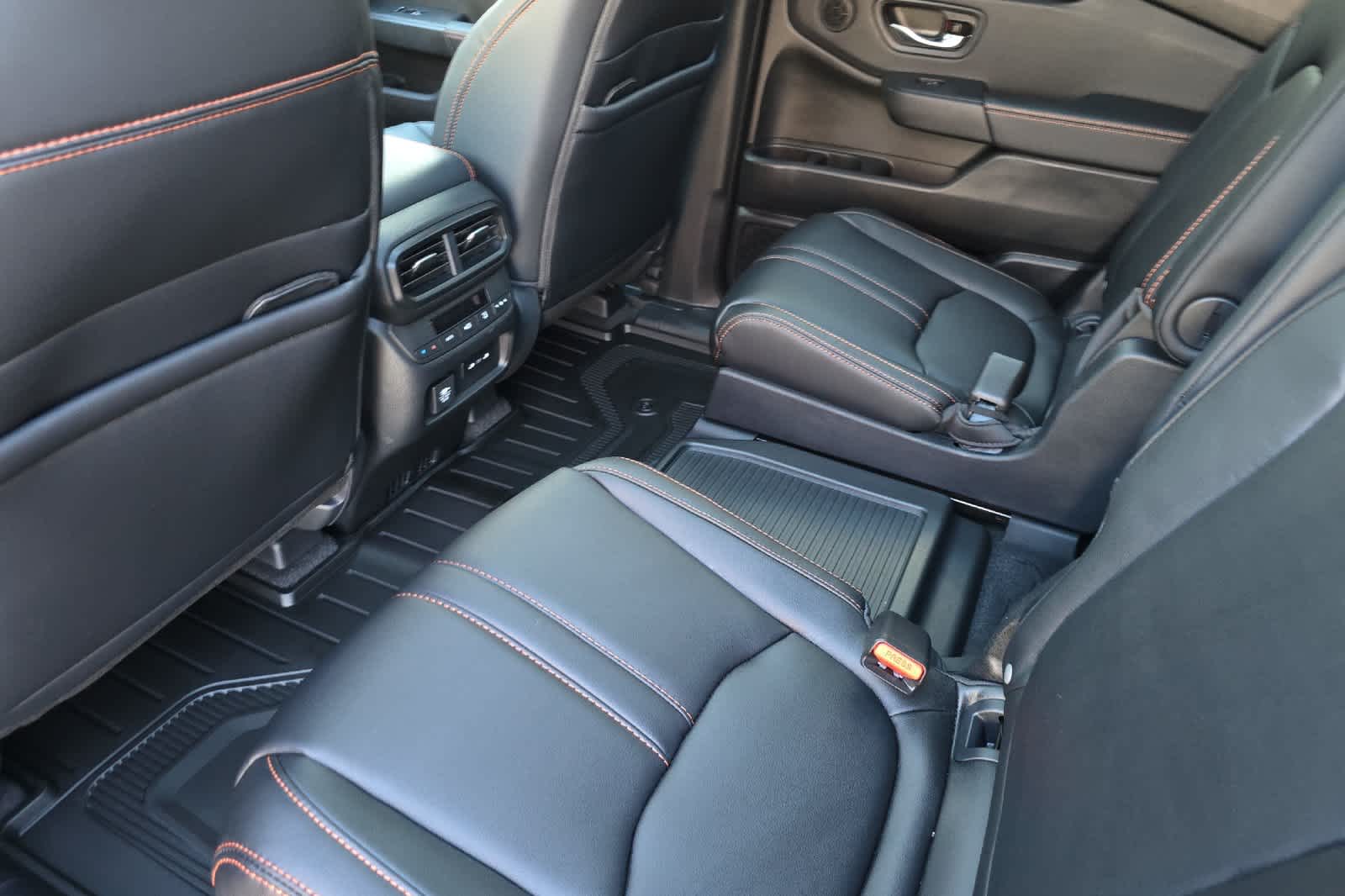 Thumbnail: 2025 Honda Pilot - 4