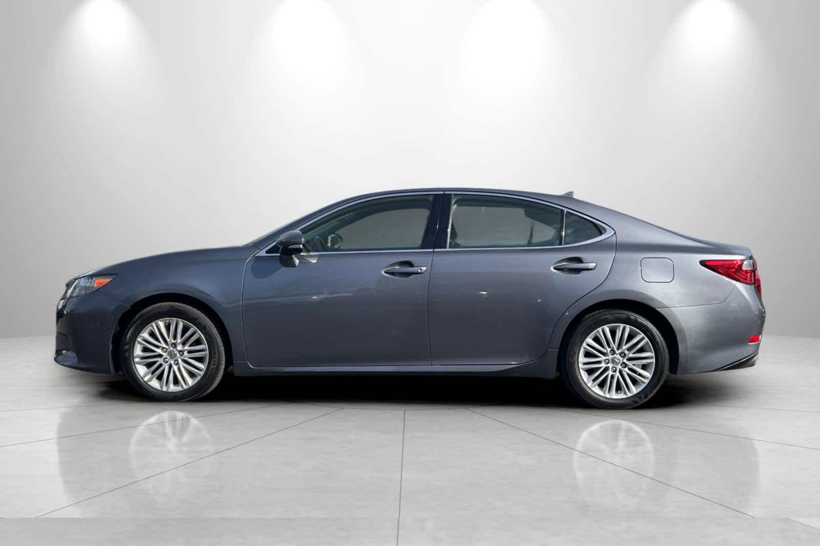 Thumbnail: 2013 Lexus ES - 5
