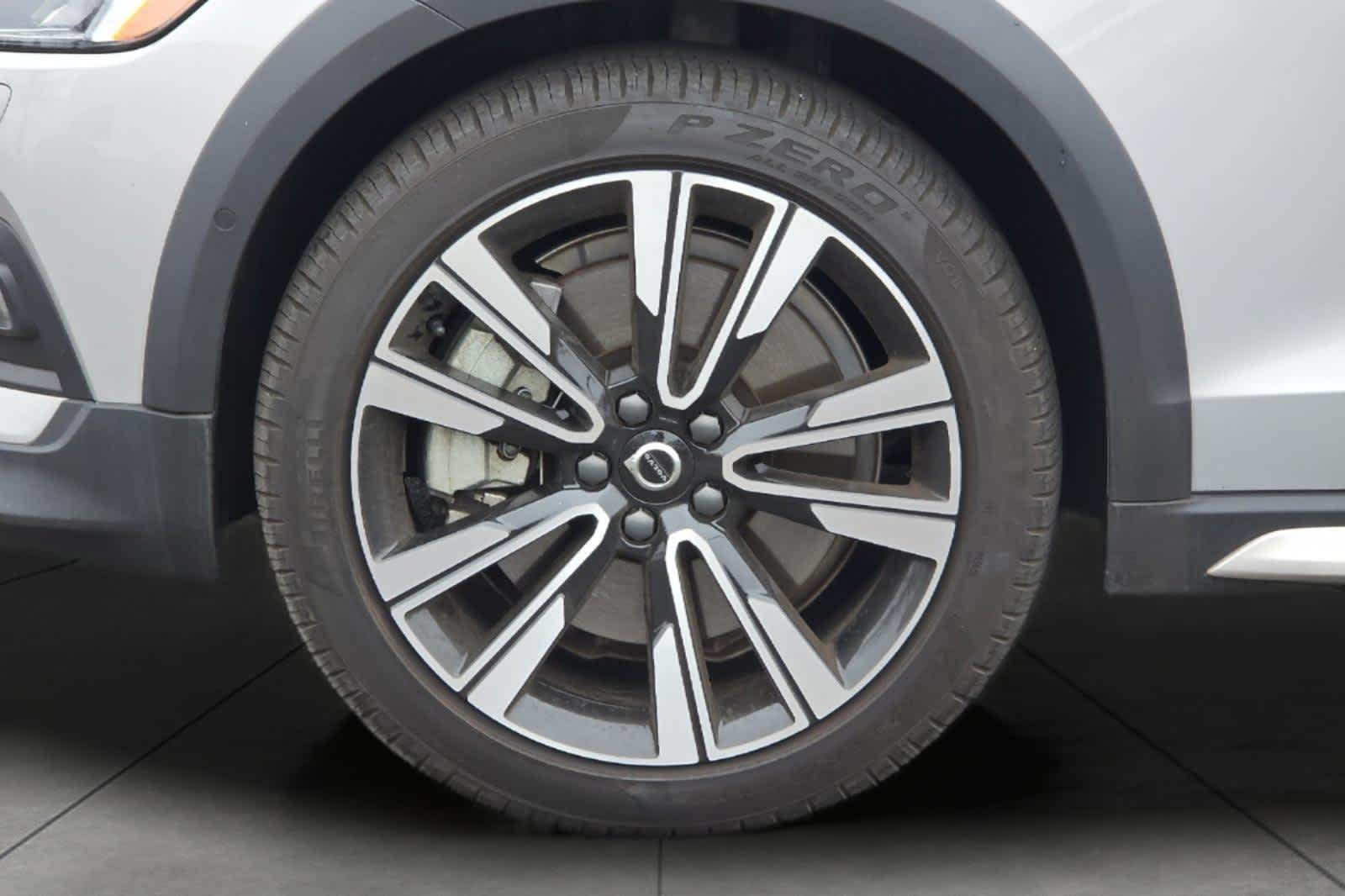 Thumbnail: 2024 Volvo S60 - 11