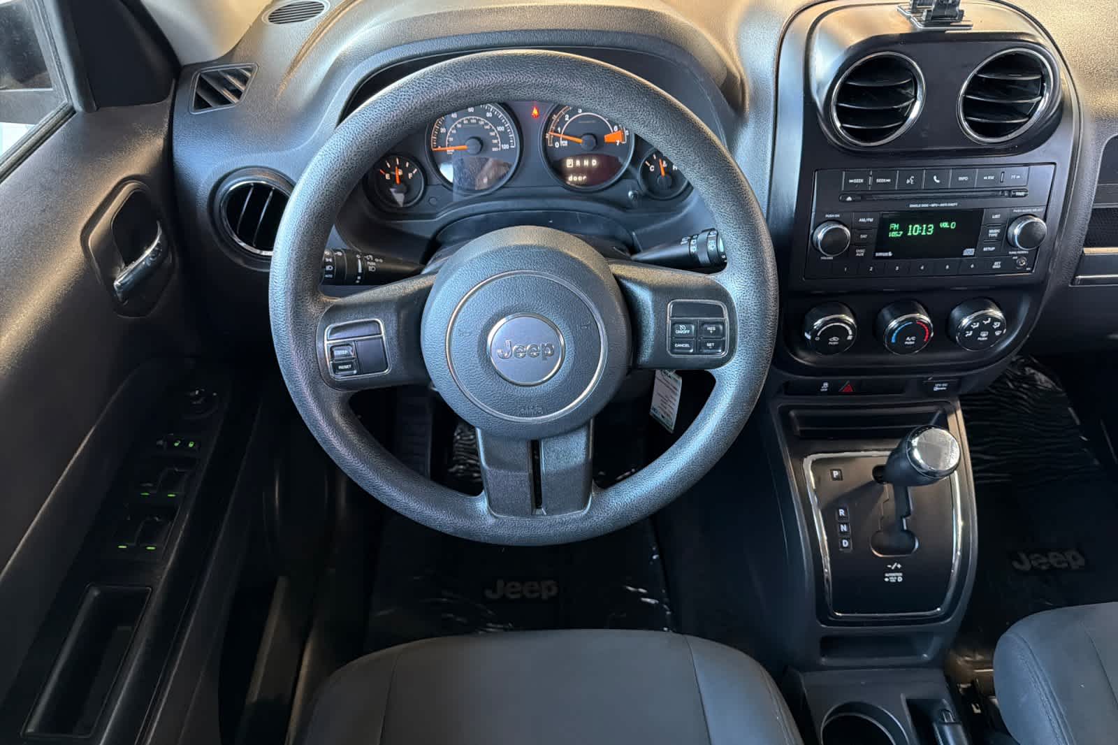 Thumbnail: 2016 Jeep Patriot - 16