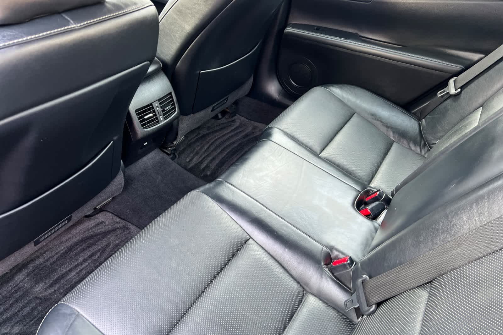 Thumbnail: 2013 Lexus ES - 4