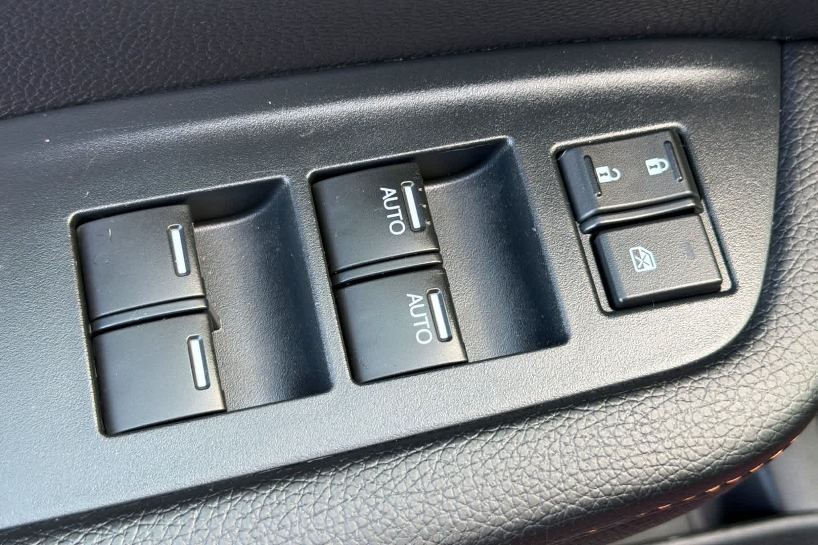 Thumbnail: 2023 Honda Passport - 15