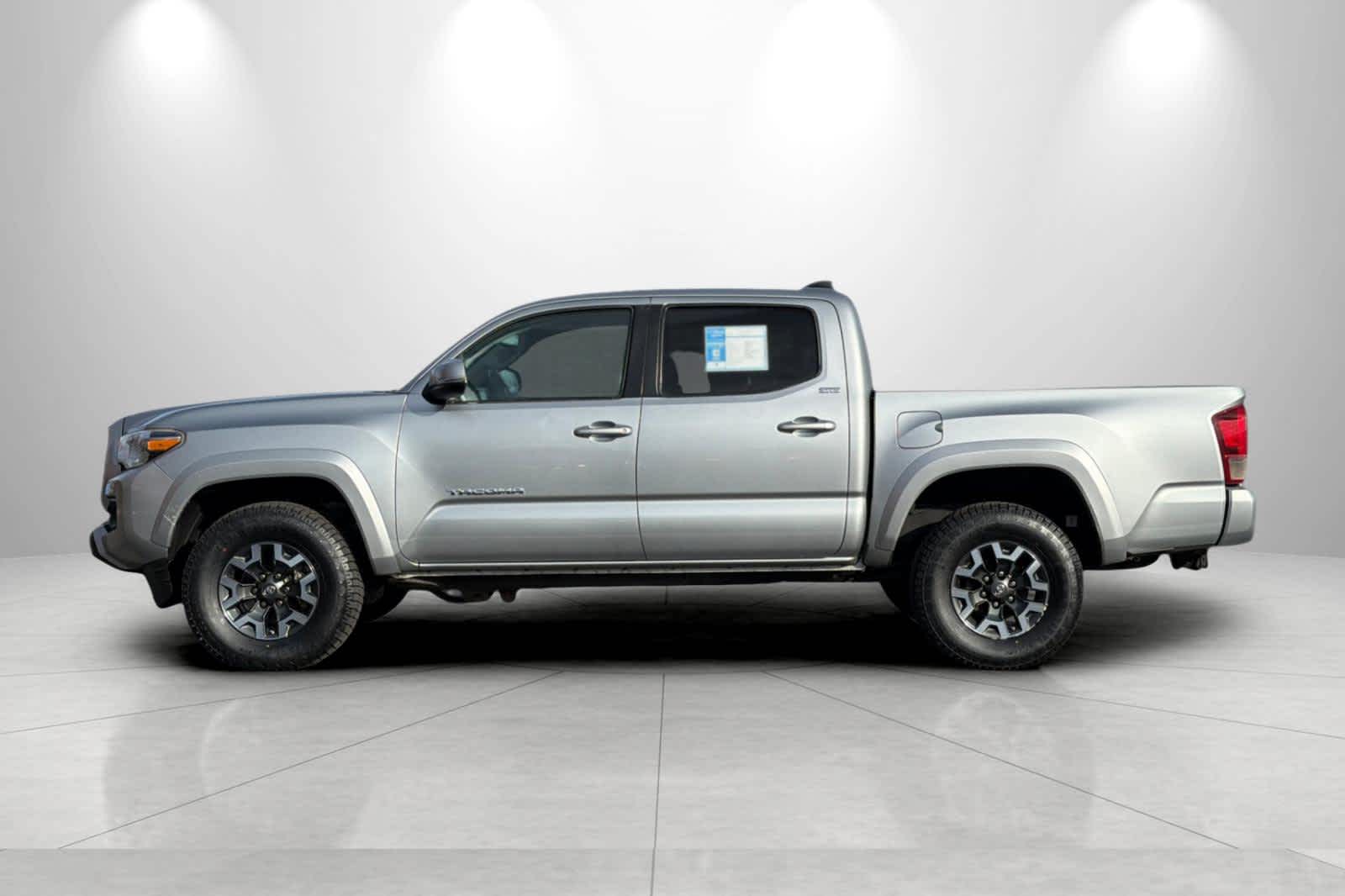 Thumbnail: 2023 Toyota Tacoma - 5