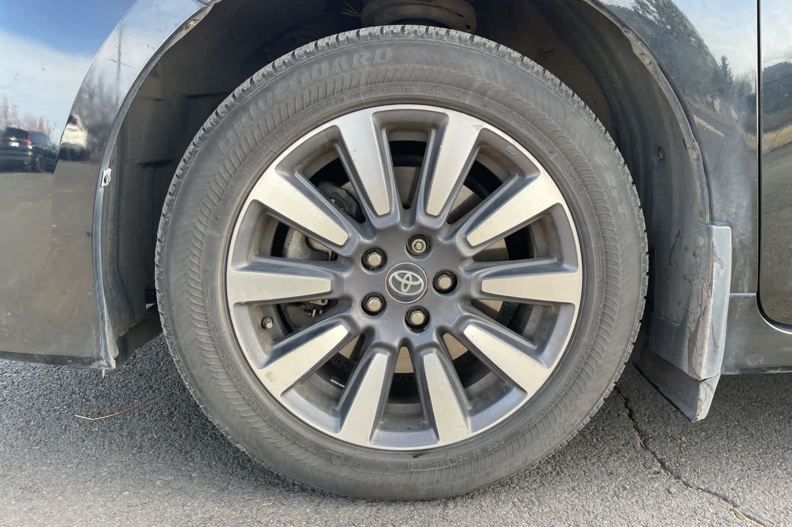 Thumbnail: 2019 Toyota Sienna - 15