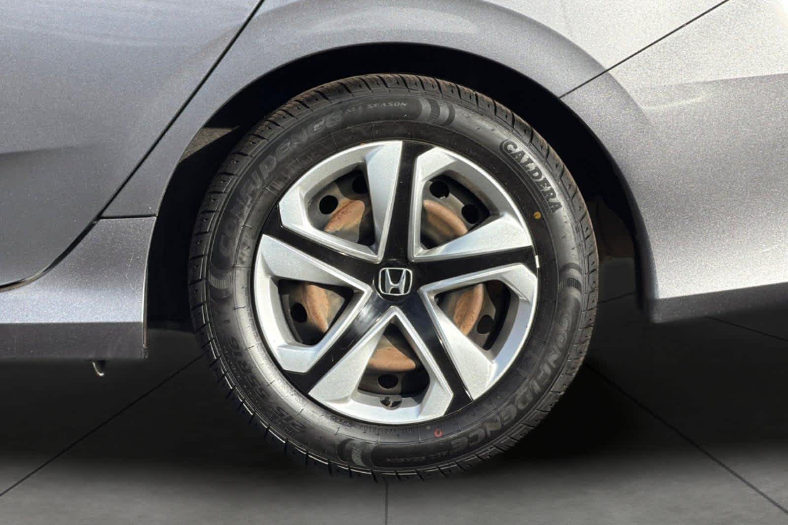 Thumbnail: 2016 Honda Civic - 11