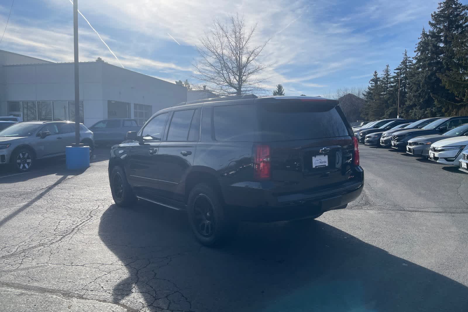 Thumbnail: 2019 Chevrolet Tahoe - 6