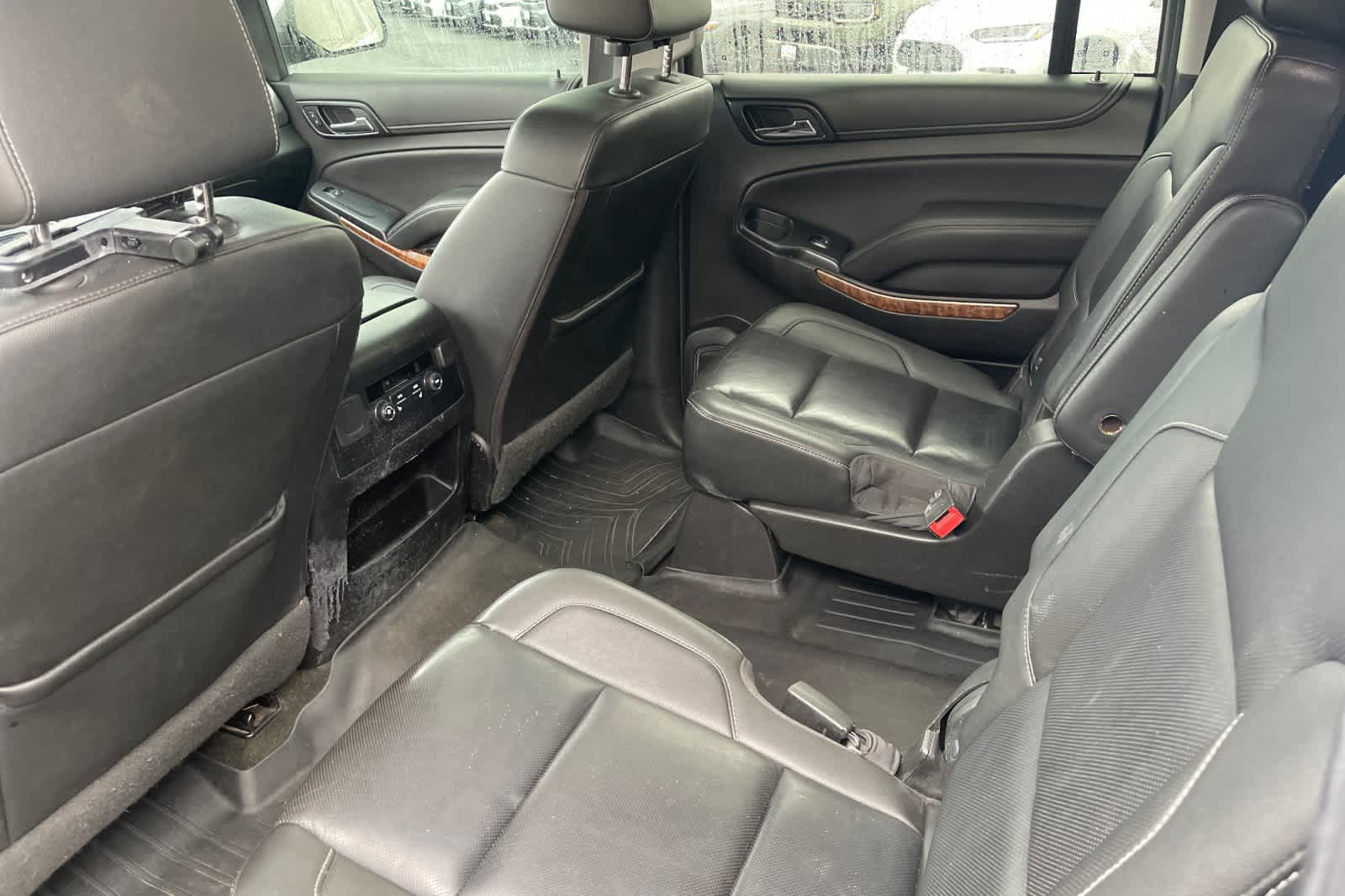 Thumbnail: 2018 Chevrolet Suburban - 4