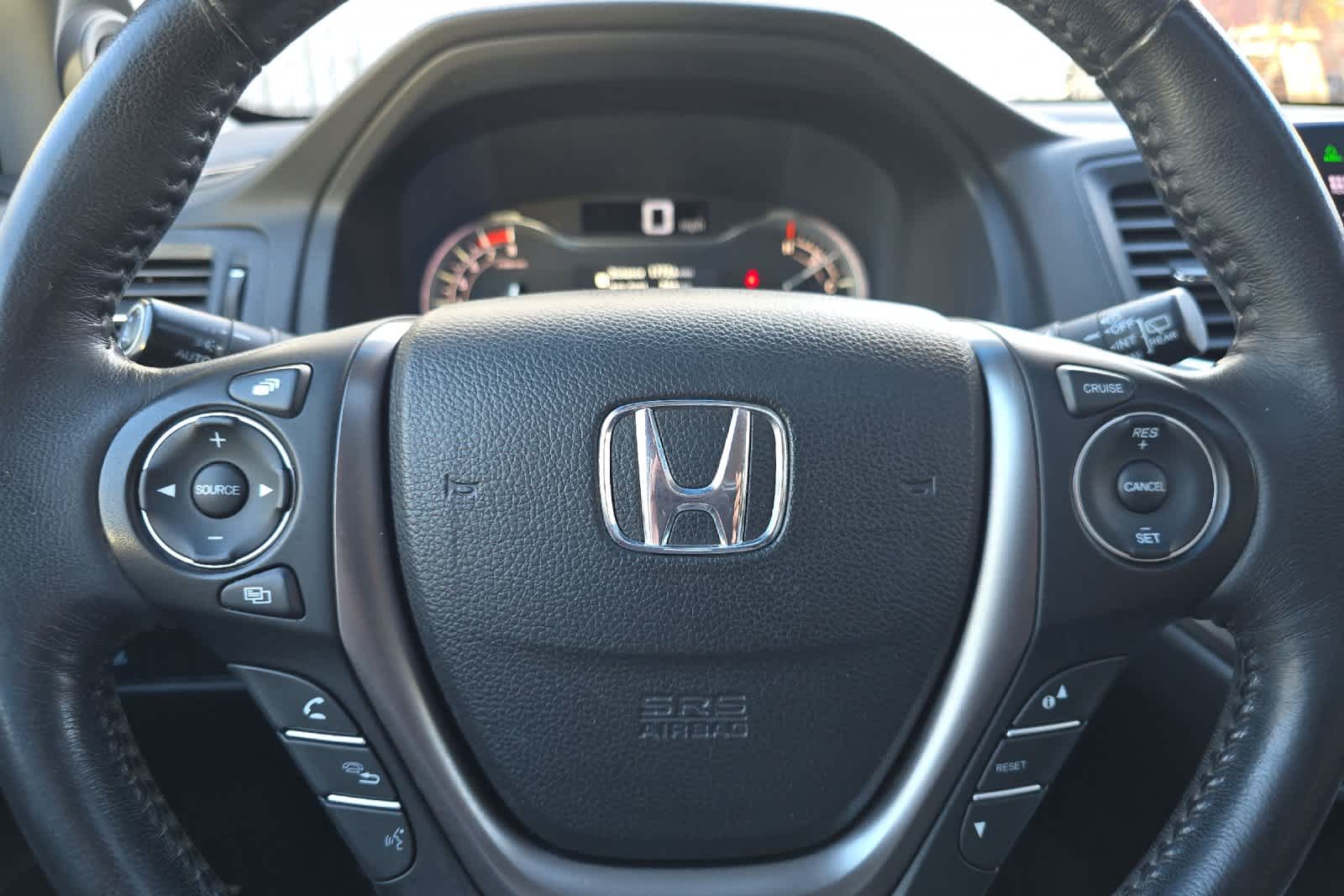 Thumbnail: 2016 Honda Pilot - 25