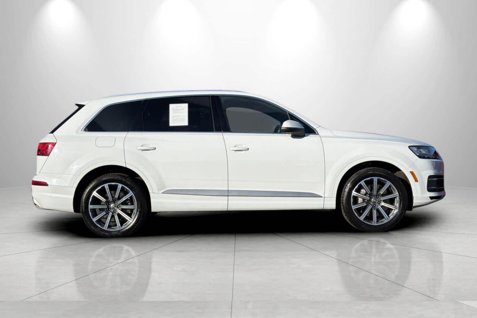 Thumbnail: 2017 Audi Q7 - 8