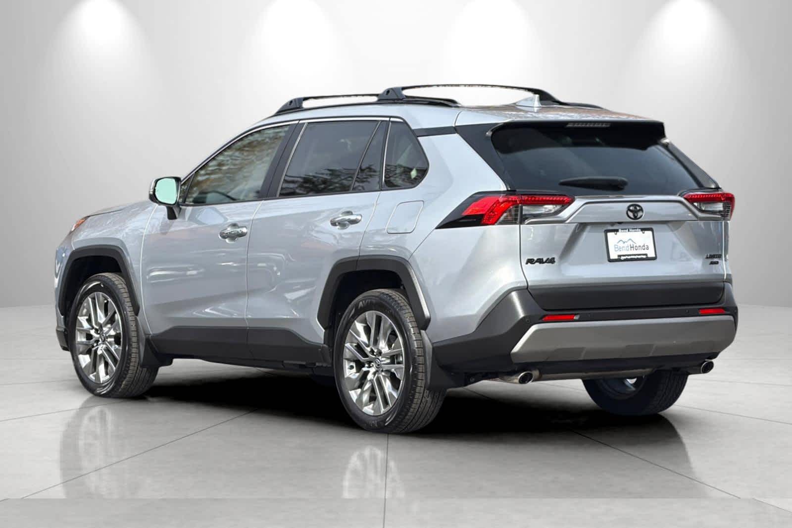 Thumbnail: 2025 Toyota RAV4 - 6