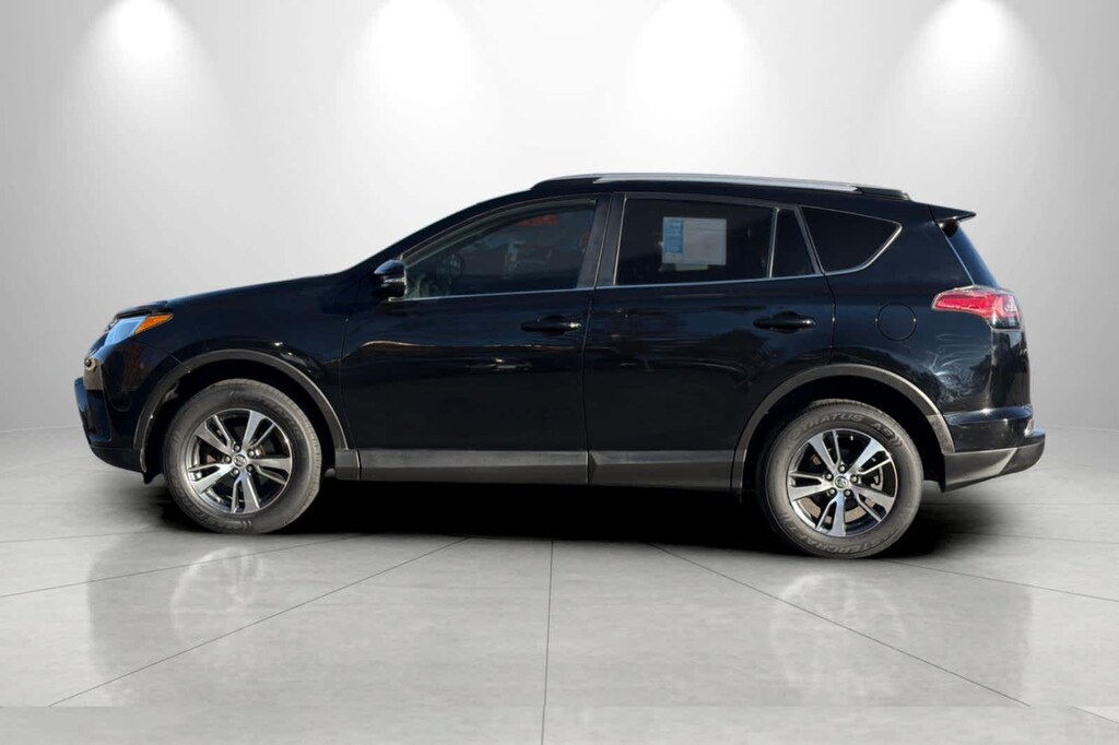 Used 2018 Toyota RAV4 XLE SUV