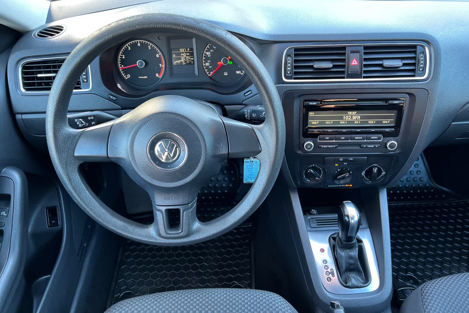 Thumbnail: 2014 Volkswagen Jetta - 16