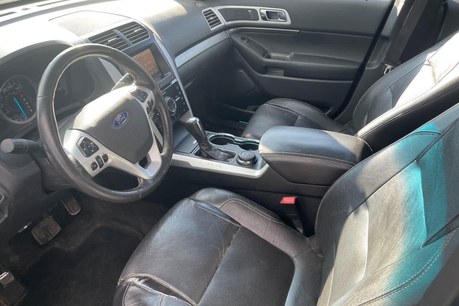 Thumbnail: 2015 Ford Explorer - 13