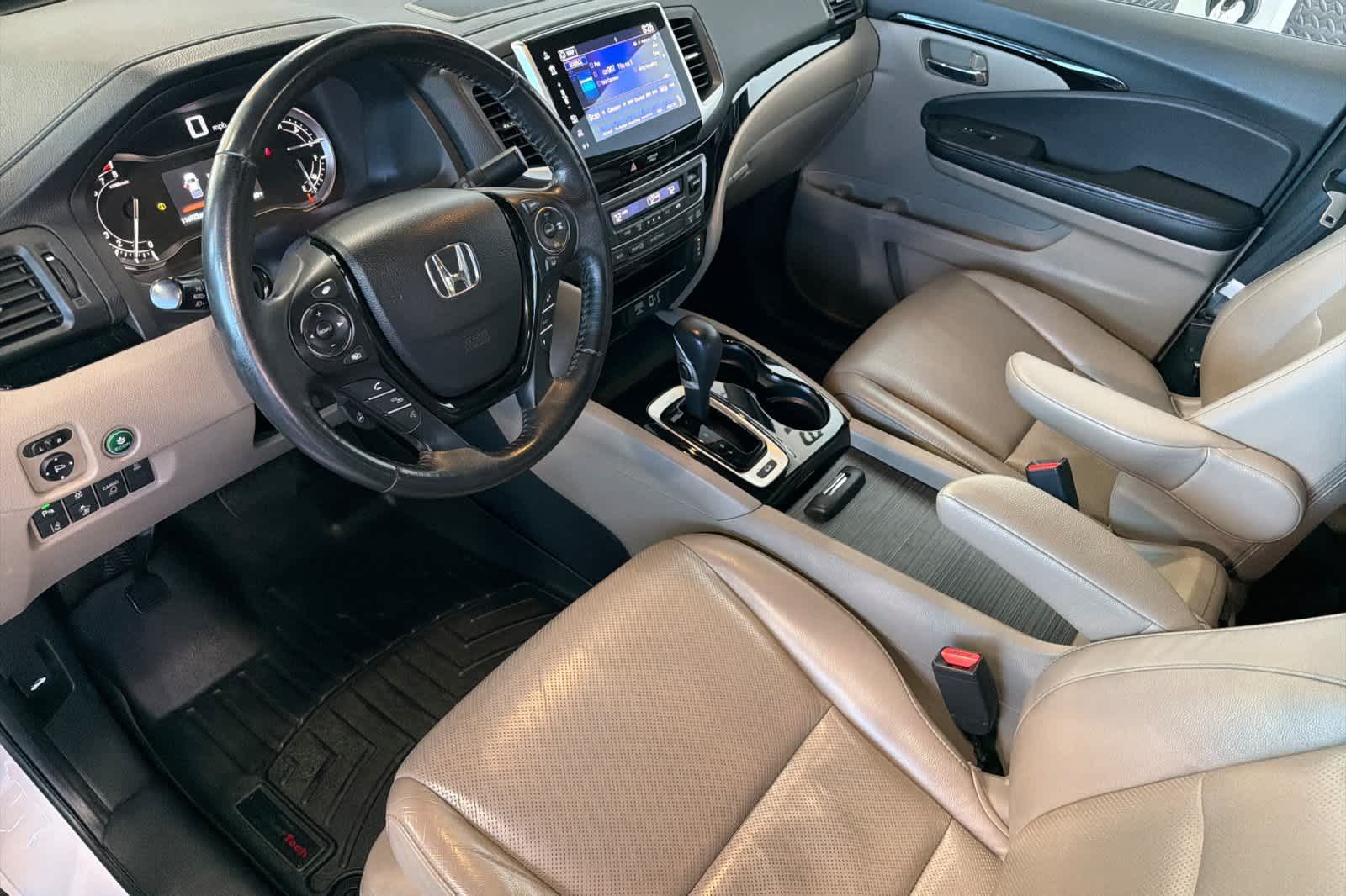 Thumbnail: 2017 Honda Ridgeline - 12