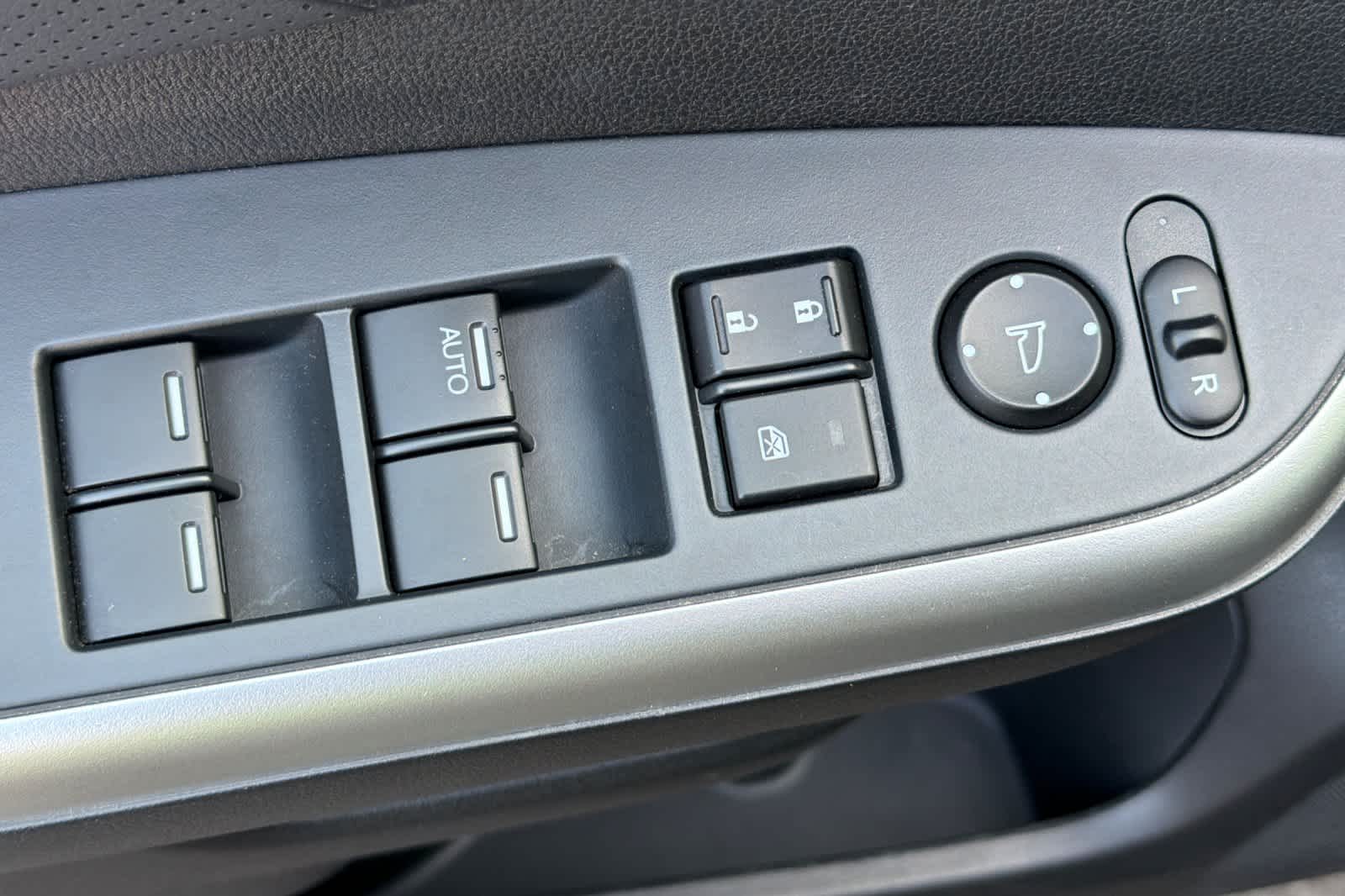 Thumbnail: 2016 Honda CR-V - 14