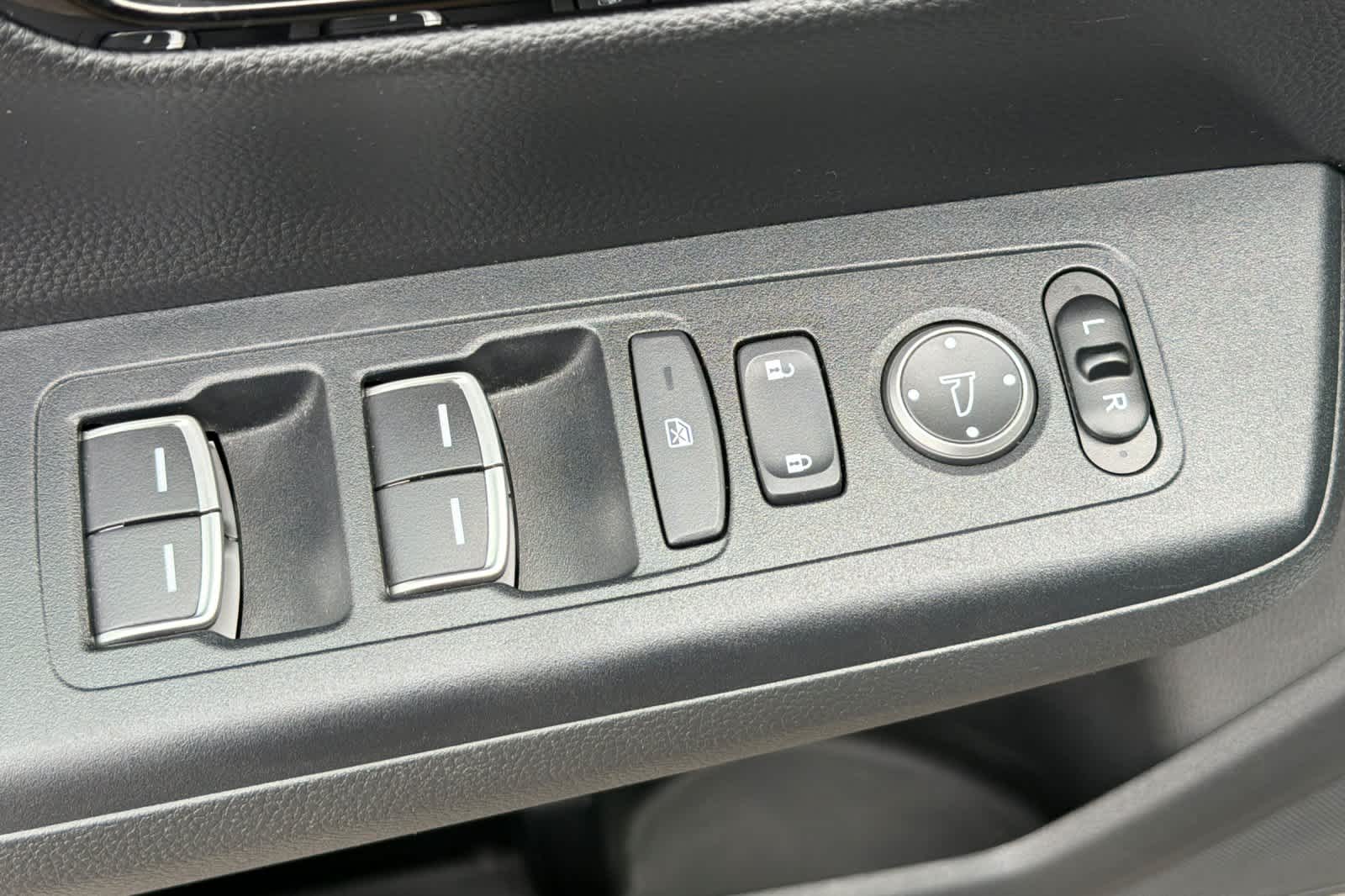 Thumbnail: 2023 Honda CR-V - 15