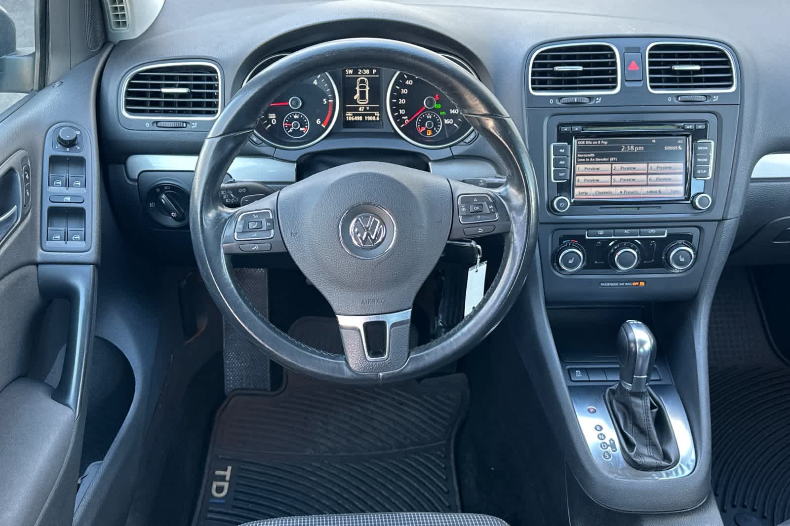 Thumbnail: 2012 Volkswagen Golf - 16