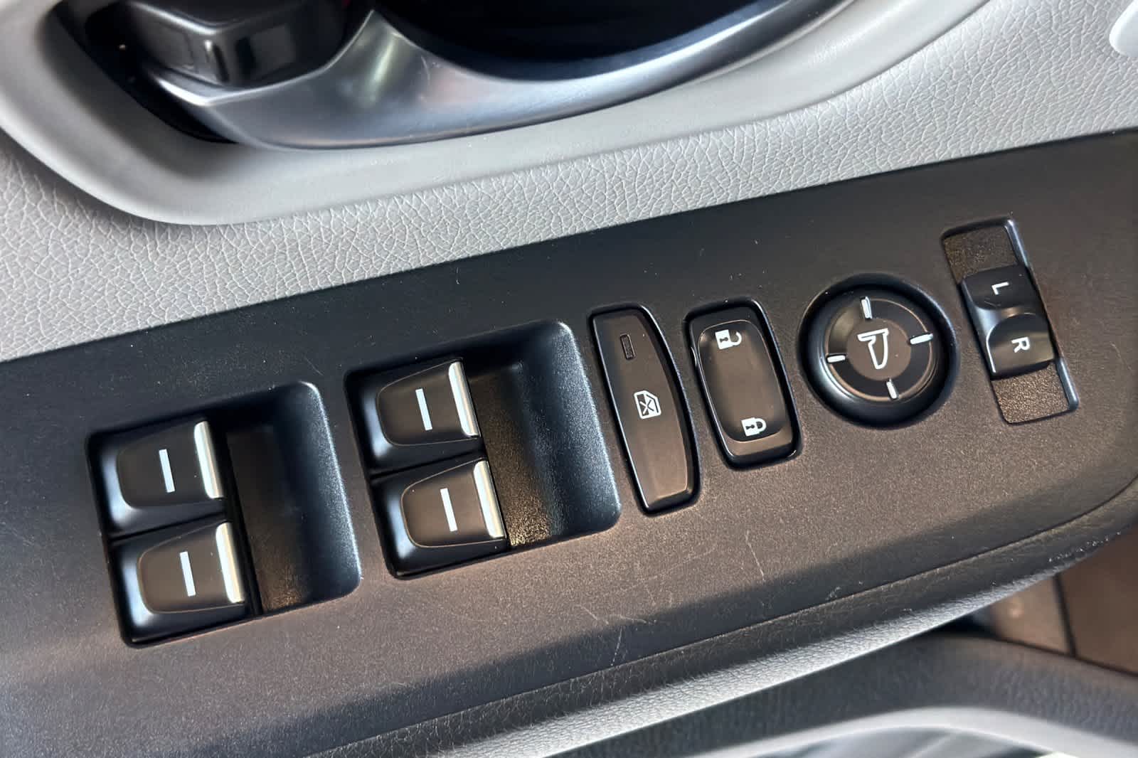 Thumbnail: 2024 Honda Pilot - 15