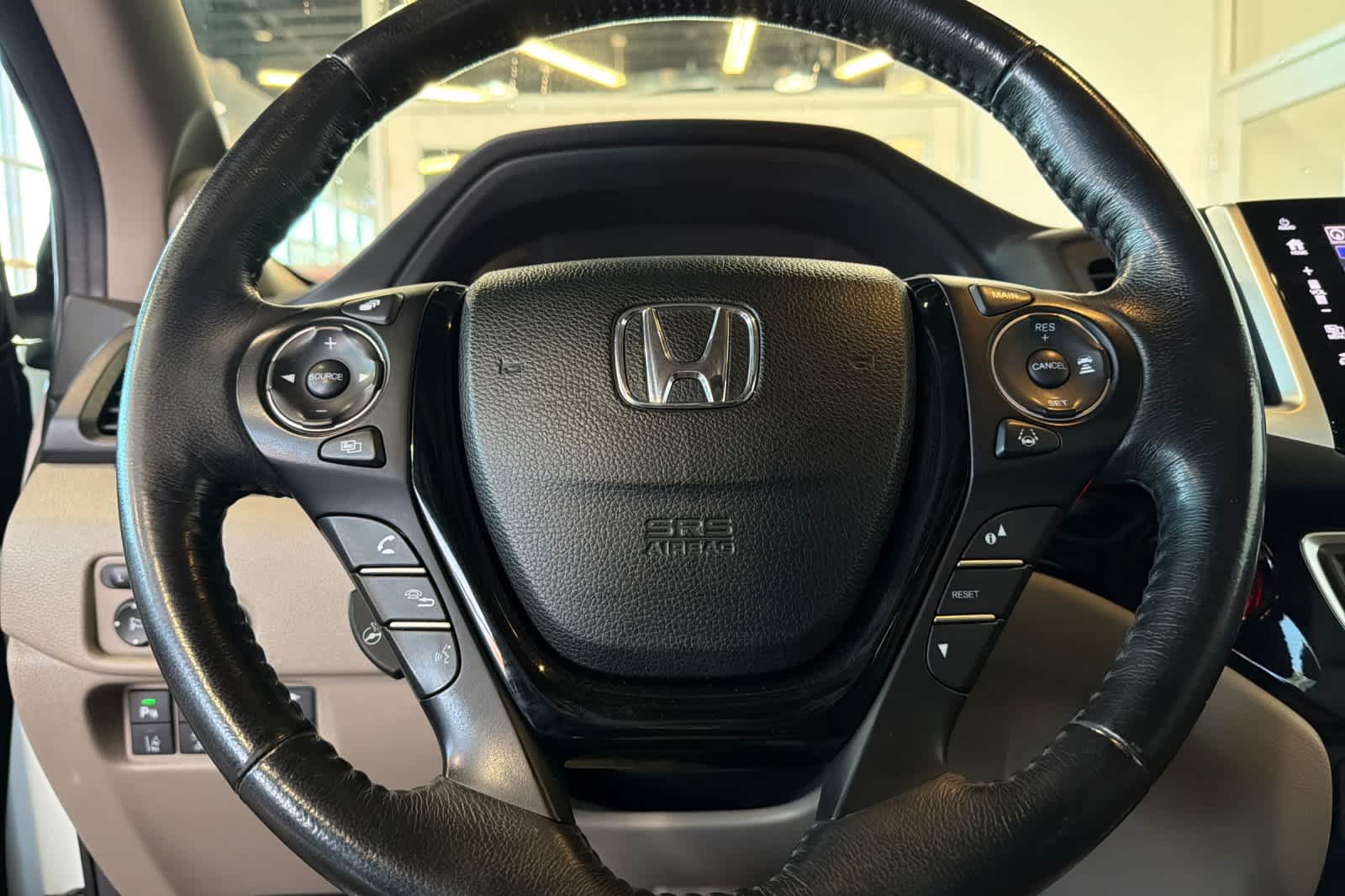 Thumbnail: 2017 Honda Ridgeline - 24