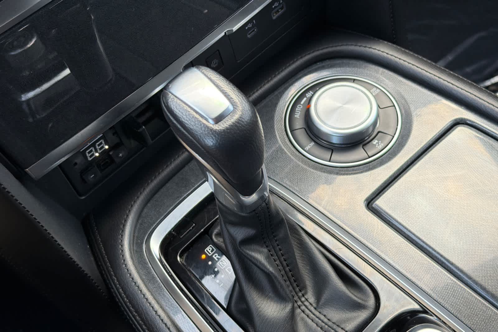 Thumbnail: 2024 Nissan Armada - 25