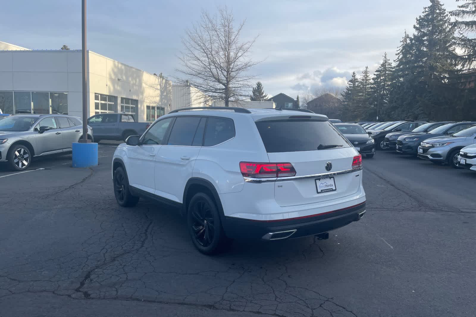 Thumbnail: 2022 Volkswagen Atlas - 6